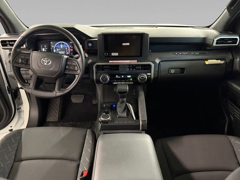 Used 2025 Toyota Tacoma SR w/ SR Upgrade Package AWD/4WD image 10