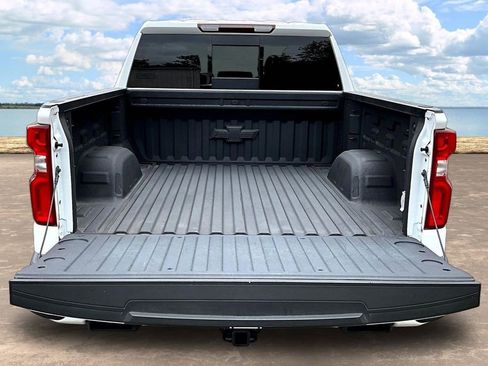 Used 2024 Chevrolet Silverado 1500 RST w/ Rally Edition AWD/4WD image 9