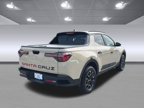 Used 2022 Hyundai Santa Cruz SEL w/ Activity Package FWD image 7
