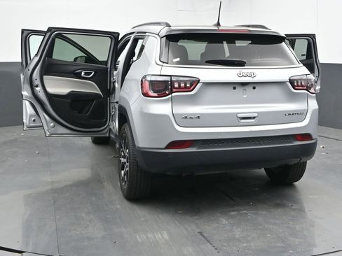 Used 2025 Jeep Compass Limited AWD/4WD image 59