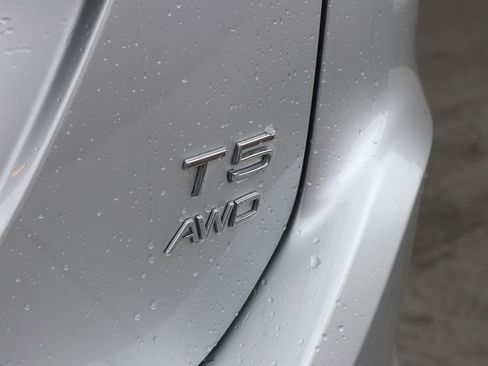 Used 2015 Volvo XC60 T5 w/ Protection Package AWD/4WD image 15