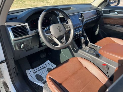 Used 2023 Volkswagen Atlas SE w/ Panoramic Sunroof Package image 15