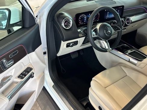 New 2026 Mercedes-Benz GLB 250 4MATIC image 18