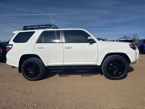 Used 2024 Toyota 4Runner SR5 Premium w/ Moonroof Package image 2