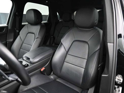 Certified 2021 Porsche Cayenne AWD/4WD image 5