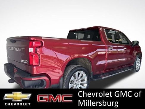 Used 2019 Chevrolet Silverado 1500 High Country w/ Technology Package AWD/4WD image 3