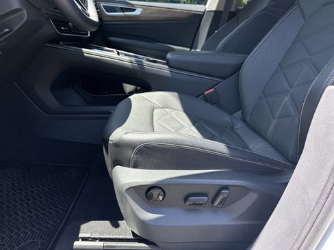 Used 2024 Volkswagen Atlas SE FWD image 10