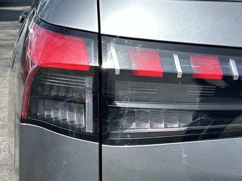 Certified 2025 INFINITI QX80 Sensory image 12