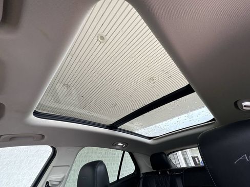 Certified 2023 Buick Envision Avenir FWD image 19