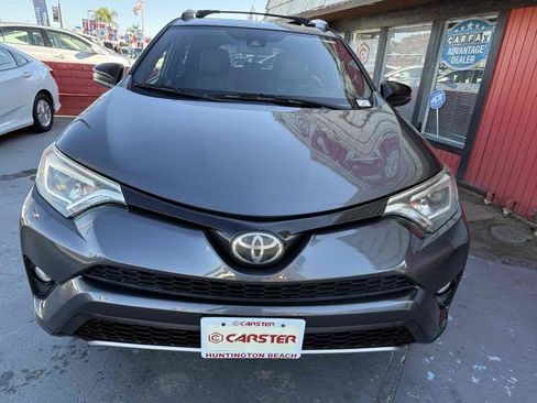 Used 2018 Toyota RAV4 SE w/ All Weather Liner Package FWD image 2