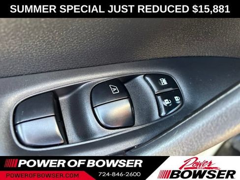 Used 2017 Nissan Rogue SL w/ SL Premium Package AWD/4WD image 12