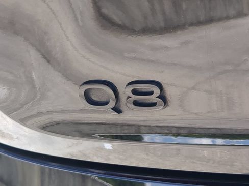 Used 2024 Audi Q8 e-tron Premium Plus w/ Premium Plus Package AWD/4WD image 11