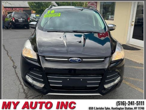 Used 2016 Ford Escape SE w/ SE Chrome Package AWD/4WD image 2