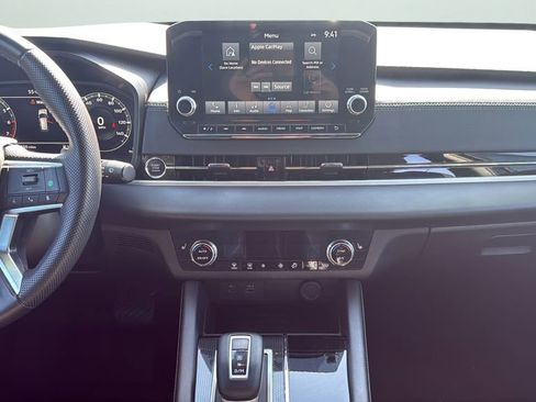 Used 2023 Mitsubishi Outlander SE AWD/4WD image 15