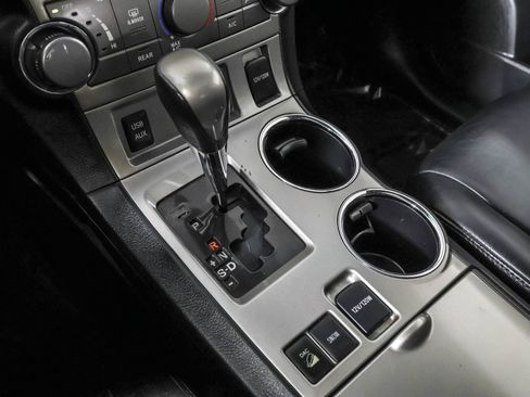 Used 2012 Toyota Highlander SE w/ Tow Pkg image 33