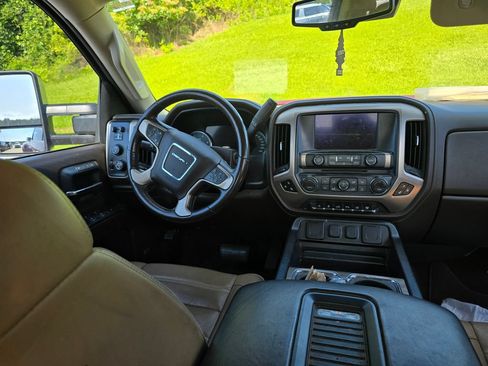 Used 2018 GMC Sierra 3500 Denali w/ Duramax Plus Package AWD/4WD image 2