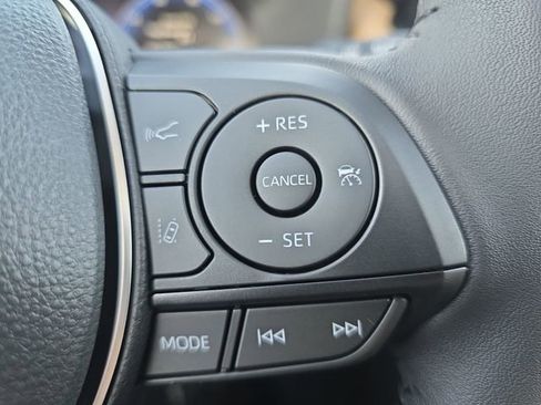 New 2025 Toyota RAV4 Limited image 18