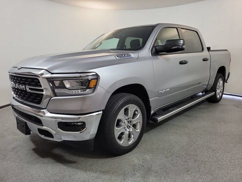 Used 2023 RAM 1500 Big Horn AWD/4WD image 3
