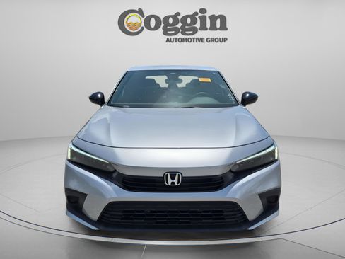 Used 2023 Honda Civic Sport image 9
