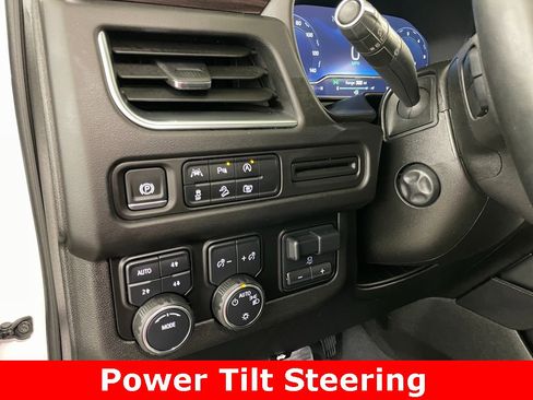 Certified 2024 Chevrolet Suburban Z71 w/ Luxury Package image 6