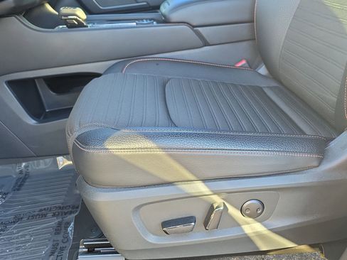 Used 2025 Nissan Pathfinder Rock Creek image 28