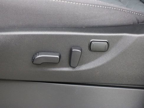 New 2026 Nissan Frontier SV AWD/4WD image 17