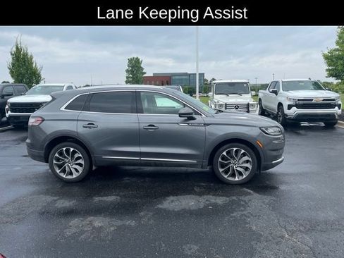 Used 2022 Lincoln Nautilus Reserve AWD/4WD image 4