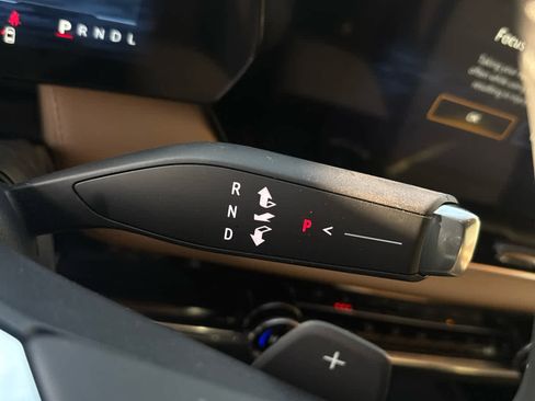 New 2026 Chevrolet Equinox ACTIV w/ Convenience Package III image 21