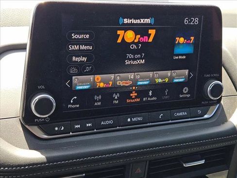 Used 2024 Nissan Rogue SV FWD image 10