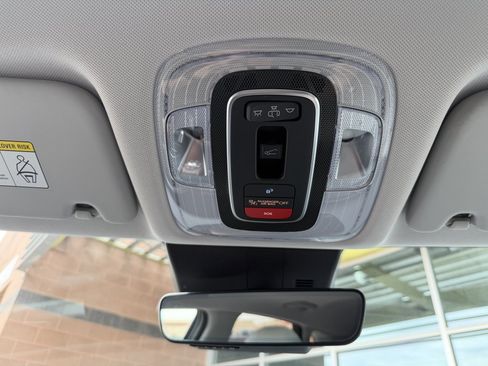 Used 2024 Hyundai Kona Limited image 26