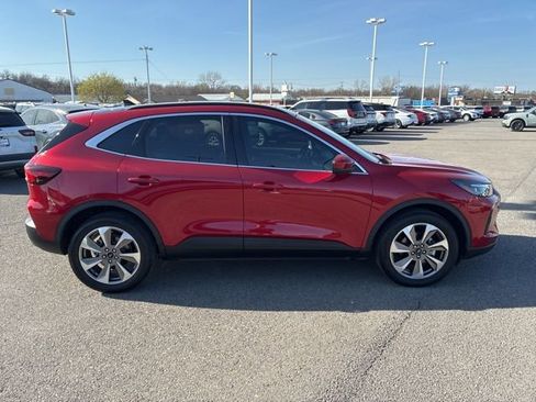 Used 2025 Ford Escape Platinum w/ Premium Technology Package image 6