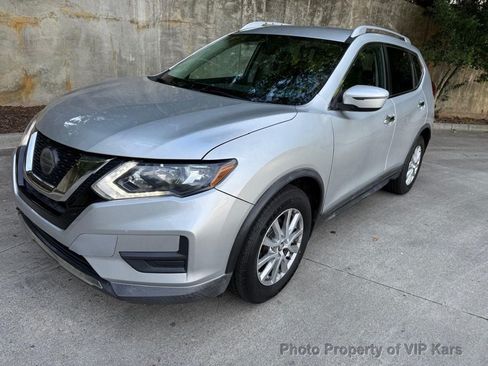 Used 2018 Nissan Rogue SV FWD image 24