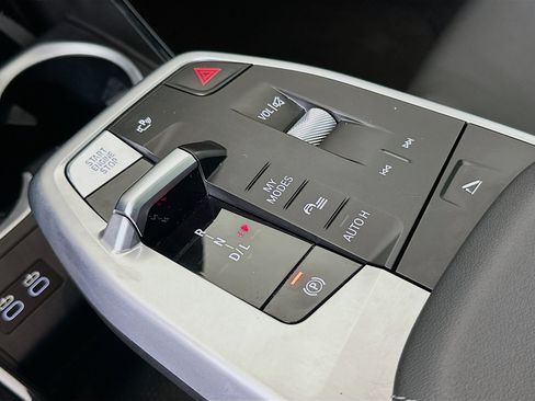 Used 2025 BMW X1 xDrive28i w/ Convenience Package image 25