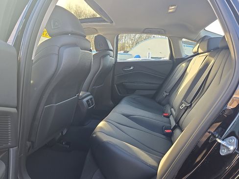 Used 2022 Acura TLX image 10