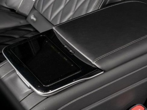 Used 2025 Mercedes-Benz S 63 AMG S image 32