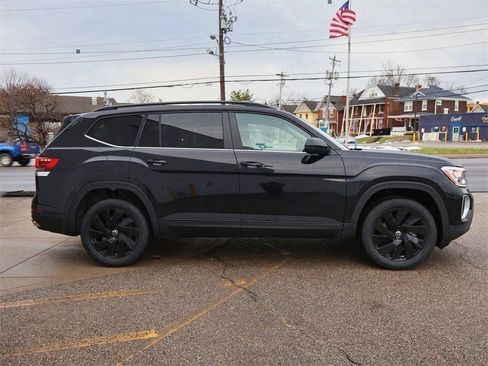 New 2026 Volkswagen Atlas SE FWD image 6
