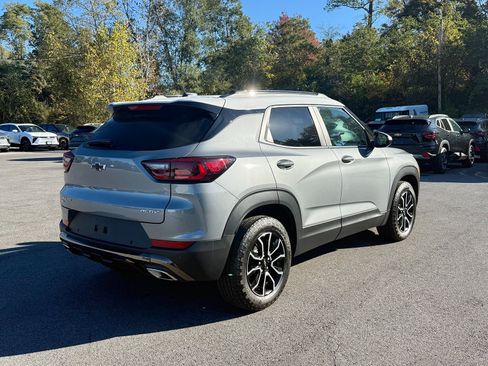Used 2025 Chevrolet TrailBlazer ACTIV w/ Convenience Package image 6