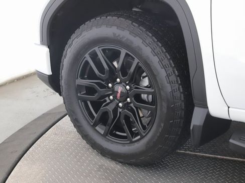 Used 2025 GMC Sierra 1500 Elevation w/ Elevation Premium Package image 13