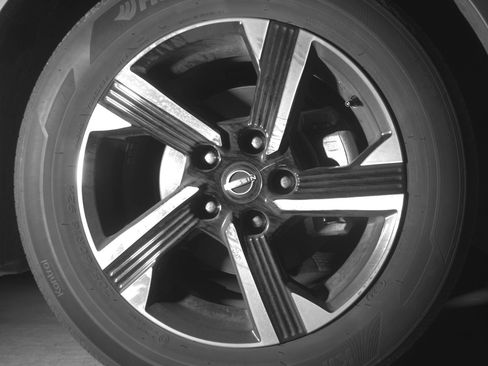 Used 2025 Nissan Sentra SV FWD image 13