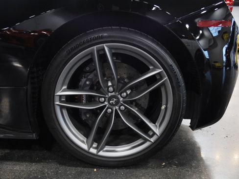 Used 2016 Ferrari 488 GTB RWD image 11