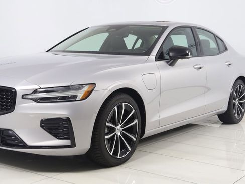 Used 2023 Volvo S60 T8 Plus AWD/4WD image 54