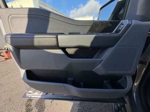 Used 2023 Ford F150 Lightning XLT image 15