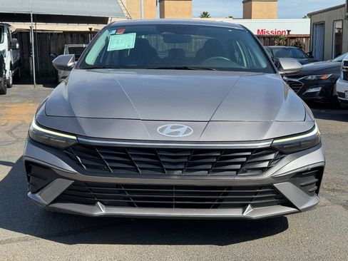Used 2024 Hyundai Elantra SEL image 6
