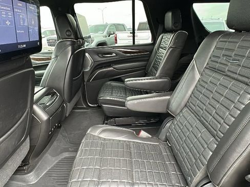 Used 2021 Cadillac Escalade Premium Luxury Platinum image 13