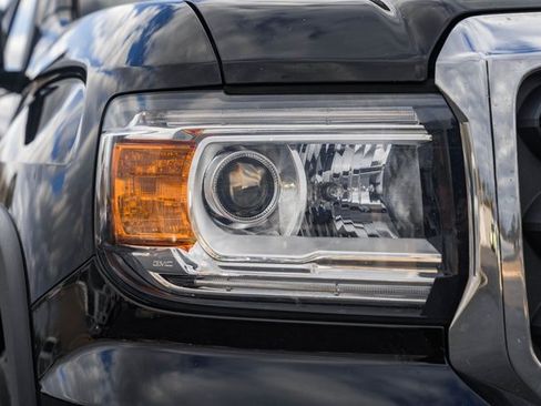 Used 2019 GMC Canyon SLT w/ Driver Alert Package image 19