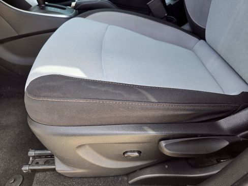 Used 2022 Chevrolet Trax LS w/ Tint and Cruise Package FWD image 25