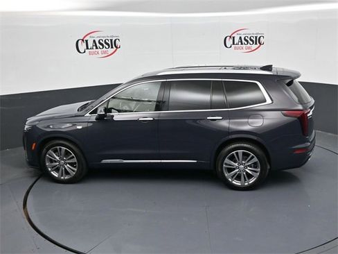 Used 2025 Cadillac XT6 Premium Luxury image 18