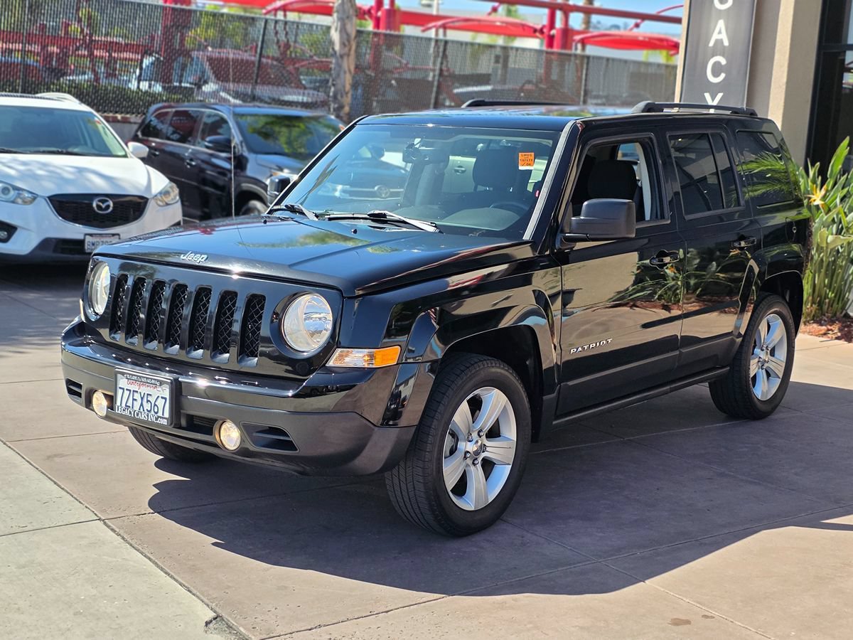 Used 2017 Jeep Patriot Latitude FWD image 5