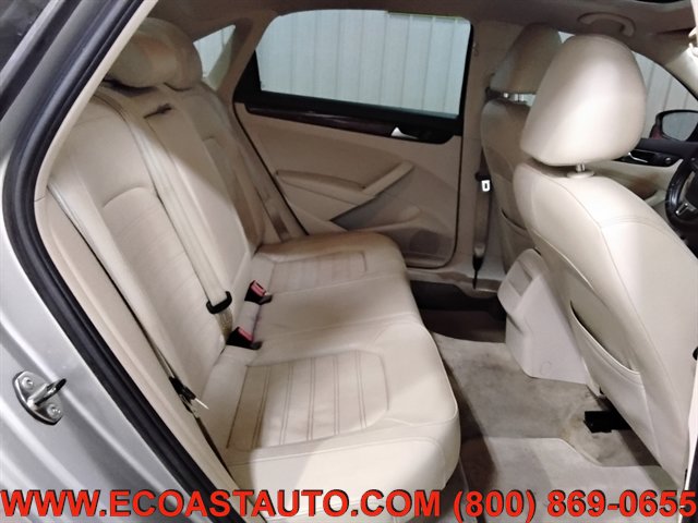 Used 2012 Volkswagen Passat 2.5 SEL FWD image 15