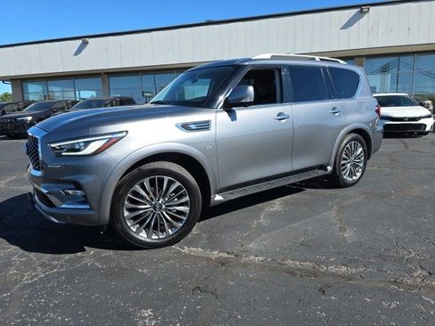 Used 2018 INFINITI QX80 4WD w/ Driver Assistance Package image 3